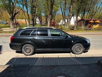 Usata Toyota Avensis 177 CV (130 kW) 2005 Nero Station wagon