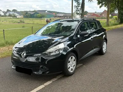 Gebraucht Renault Clio 73 PS (53 kW) 2015 Schwarz Kombi