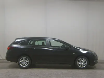 Gebraucht Opel Astra Business 105 PS (77 kW) 2022 Schwarz Kleinwagen