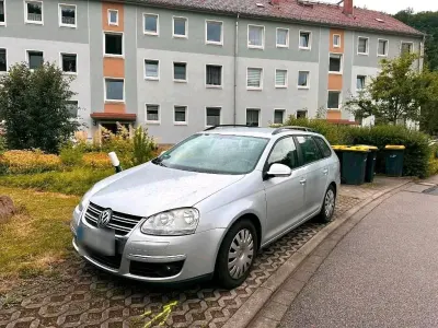 Gebraucht VW Golf V Trendline 105 PS (77 kW) 2007 Silber Kombi