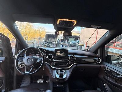 Braun Gebraucht 2015 Mercedes V220 Van / Kleinbus | 31.600 € (Teuer)