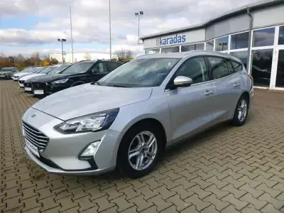 Używany Ford Focus 101 KM (74 kW) 2020 Srebrny Sedan/Limuzyna