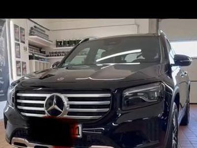 Gebraucht Mercedes GLB200 150 PS (110 kW) 2024 Schwarz SUV