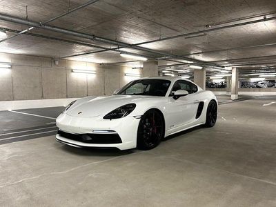 Porsche Cayman GTS