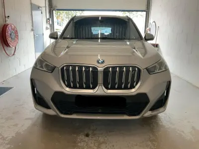 Gebraucht BMW iX1 M Sport 230 kW (313 PS) 2023 Silber SUV