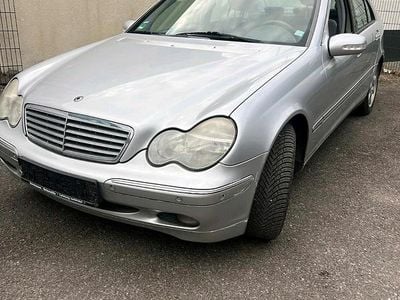 Mercedes C240