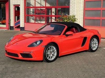 Nouă Porsche 718 Boxster 250 CP (183 kW) 2026 Portocaliu Cabrio
