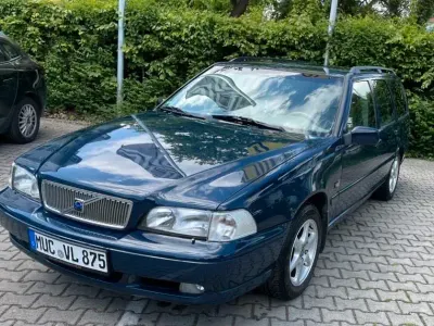Gebraucht Volvo V70 140 PS (102 kW) 2001 Blau Kombi
