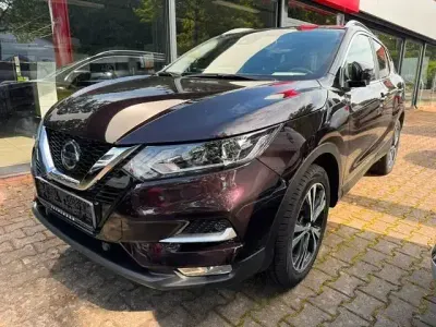 Gebraucht Nissan Qashqai N-Connecta 140 PS (102 kW) 2019 Violett SUV