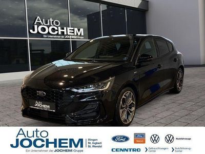 Schwarz Neu 2025 Ford Focus ST-Line X Limousine | 34.900 € (Etwas zu teuer)
