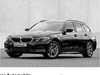 BMW 330e