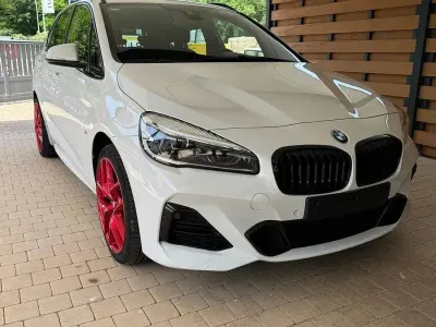 Gebraucht BMW 225 Active Tourer iPerformance 224 PS (164 kW) 2020 Weiß Van / Kleinbus