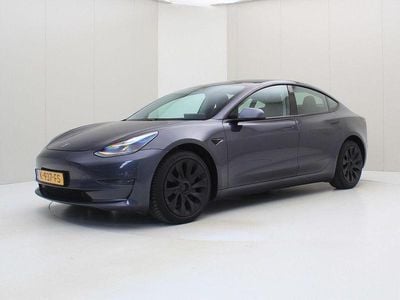 Begagnad Tesla Model 3 Long Range AWD 258 kW (351 HK) 2020 Grå Sedan
