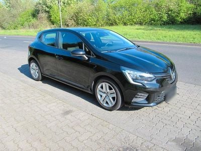 Second-hand Renault Clio V 91 CP (66 kW) 2021 Negru Hatchback