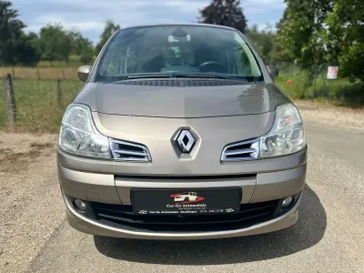 Gebraucht Renault Grand Modus 111 PS (81 kW) 2012 Braun Van / Kleinbus