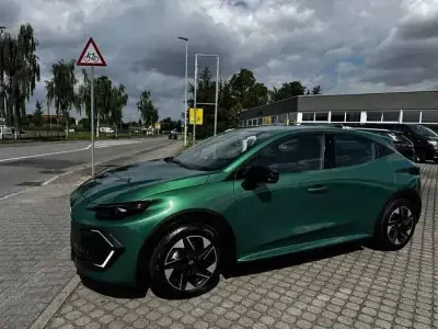 Neu Renault Clio Evolution 114 PS (83 kW) 2026 Absolutgrün Kleinwagen
