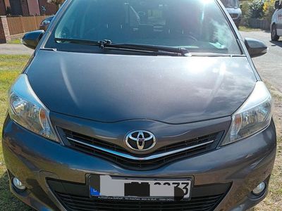 Gebraucht Toyota Yaris Life 69 PS (50 kW) 2014 Grau Kleinwagen