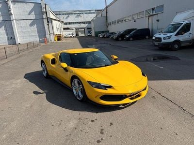 Usata Ferrari 296 829 CV (609 kW) 2023 Giallo