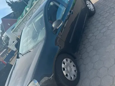 Gebraucht VW Golf V 105 PS (77 kW) 2007 Schwarz Kleinwagen