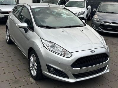 Silber Gebraucht 2017 Ford Fiesta Celebration Limousine | 9.950 € (Fairer Preis)