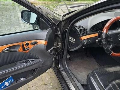 Mercedes E320