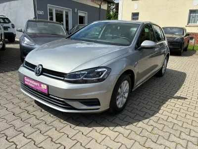 Gebraucht VW Golf VII 110 PS (80 kW) 2017 Silber Limousine