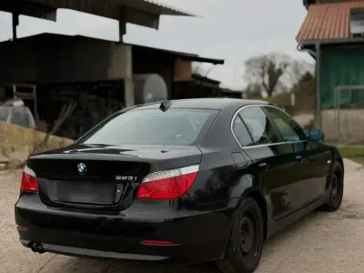 Gebraucht BMW 523 190 PS (139 kW) 2008 Schwarz Limousine
