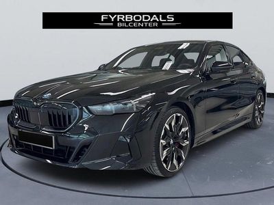 Gebraucht BMW 550e M Sport 489 PS (359 kW) 2025 Schwarz Limousine
