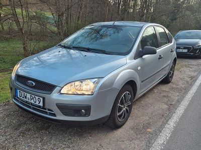 Gebraucht Ford Focus Ghia 101 PS (74 kW) 2005 Beige Limousine