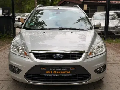 Gebraucht Ford Focus 101 PS (74 kW) 2010 Silber Limousine