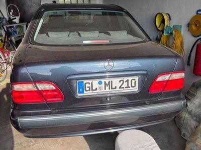Mercedes 240