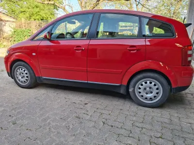 Second-hand Audi A2 61 CP (44 kW) 2004 Roșu Hatchback