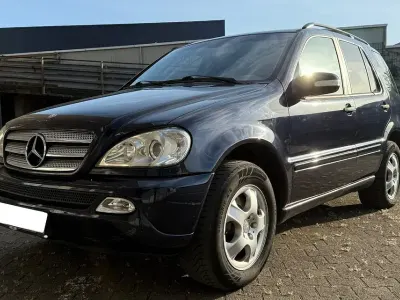 Gebraucht Mercedes ML270 163 PS (119 kW) 2004 Blau SUV