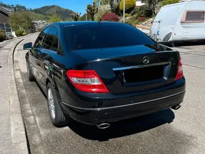 Gebraucht Mercedes C350 Elegance 231 PS (169 kW) 2009 Schwarz Limousine