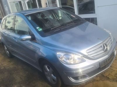 Mercedes B200