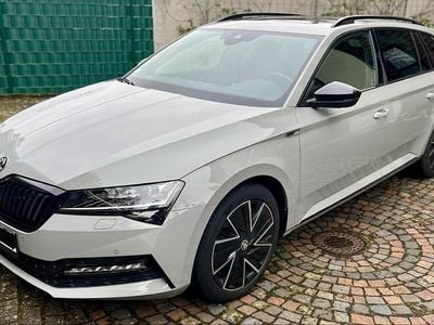 Gebraucht Skoda Superb 200 PS (147 kW) 2023 Grau Kombi