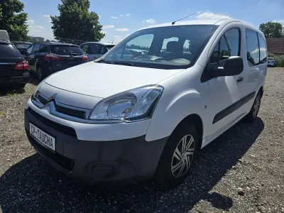 Gebraucht Citroën Berlingo Attraction 98 PS (72 kW) 2013 Weiß Van / Kleinbus