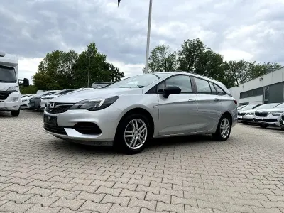 Używany Opel Astra Edition 110 KM (80 kW) 2021 Srebrny Kombi