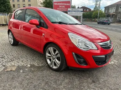 Gebraucht Opel Corsa 101 PS (74 kW) 2013 Rot Kleinwagen
