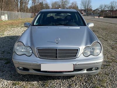 Second-hand Mercedes C200 163 CP (119 kW) 2002 Berlinǎ