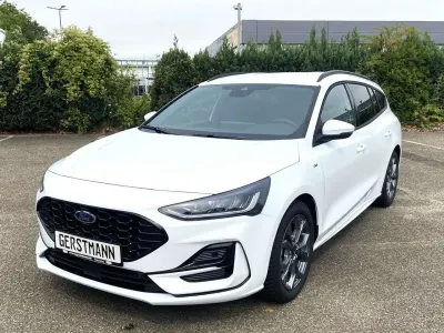 Neu Ford Focus ST-Line 125 PS (91 kW) 2025 Frozen white Kombi