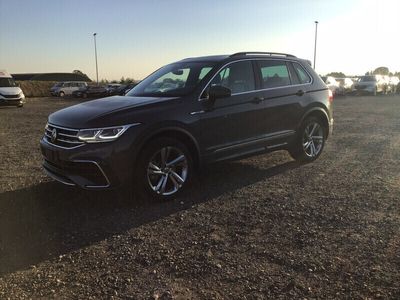 gebraucht VW Tiguan 2.0 TDI DSG R-Line 4Motion*Navi*ACC*AHK*