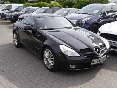 Gebraucht Mercedes SLK200 184 PS (135 kW) 2010 Schwarz Cabrio
