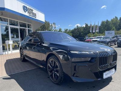 Gebraucht BMW 740 M Sport 286 PS (210 kW) 2025 Black sapphire metallic (metallic) Limousine