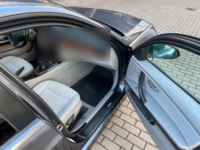 Gebraucht BMW 320 150 PS (110 kW) 2005 Silber Limousine