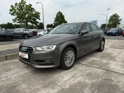 Gebraucht Audi A3 Ambiente 179 PS (131 kW) 2014 Grau Limousine
