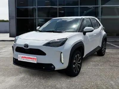 Gebraucht Toyota Yaris Cross Team 116 PS (85 kW) 2022 Weiß SUV