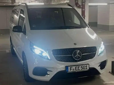Gebraucht Mercedes V300 Avantgarde Edition 239 PS (175 kW) 2021 Weiß Van / Kleinbus