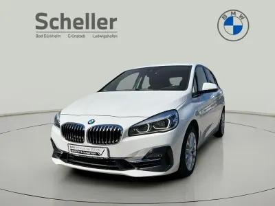 Gebraucht BMW 218 Active Tourer Luxury Line 150 PS (110 kW) 2021 Weiß Van / Kleinbus