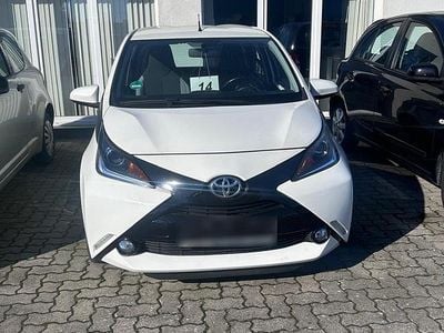 Usata Toyota Aygo 51 CV (37 kW) 2017 Bianco Utilitaria